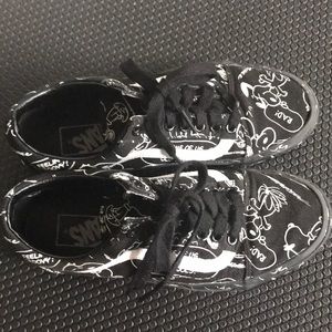 Authentic Vans Snoopy Skaters